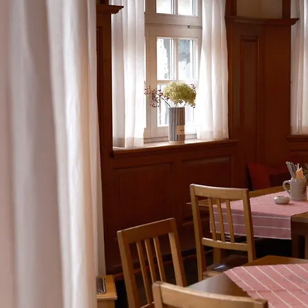 Hotell Zum Ochsen 3*