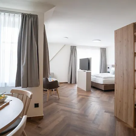 Marktplatz-hotel Ochsen 호텔 에힌겐