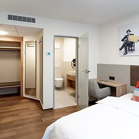 Marktplatz-hotel Ochsen 酒店 埃英根