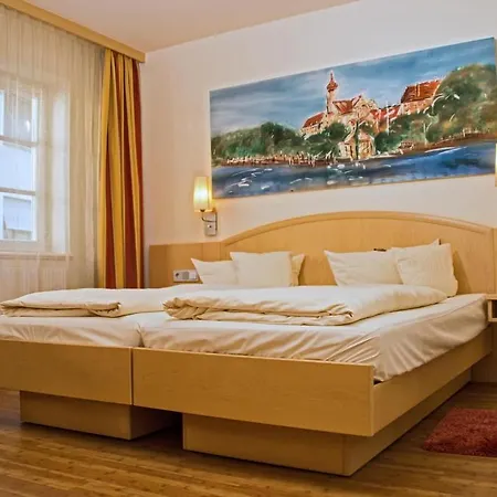 Hotell Zum Ochsen 3*